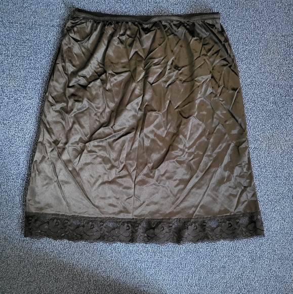 Black mini slip skirt - Picture 3 of 5